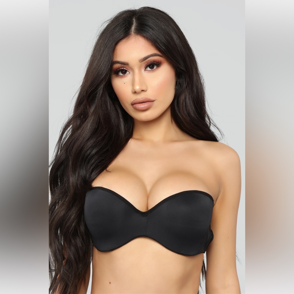 Fashion Nova - Black Strapless Bra - 36D - NWT - comes with removable straps